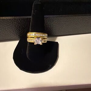 Elegant Gold Women's Ring Set costume set